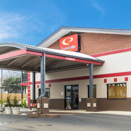 Econo Lodge Inn & Suites I-35 At Shawnee Mission Оверленд Парк Экстерьер фото