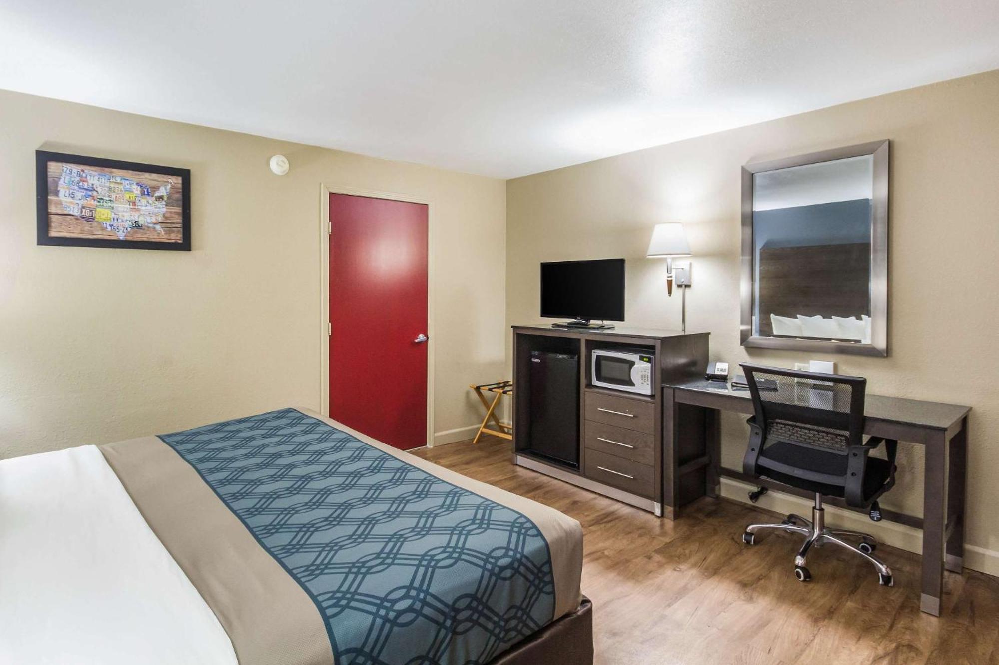 Econo Lodge Inn & Suites I-35 At Shawnee Mission Оверленд Парк Экстерьер фото