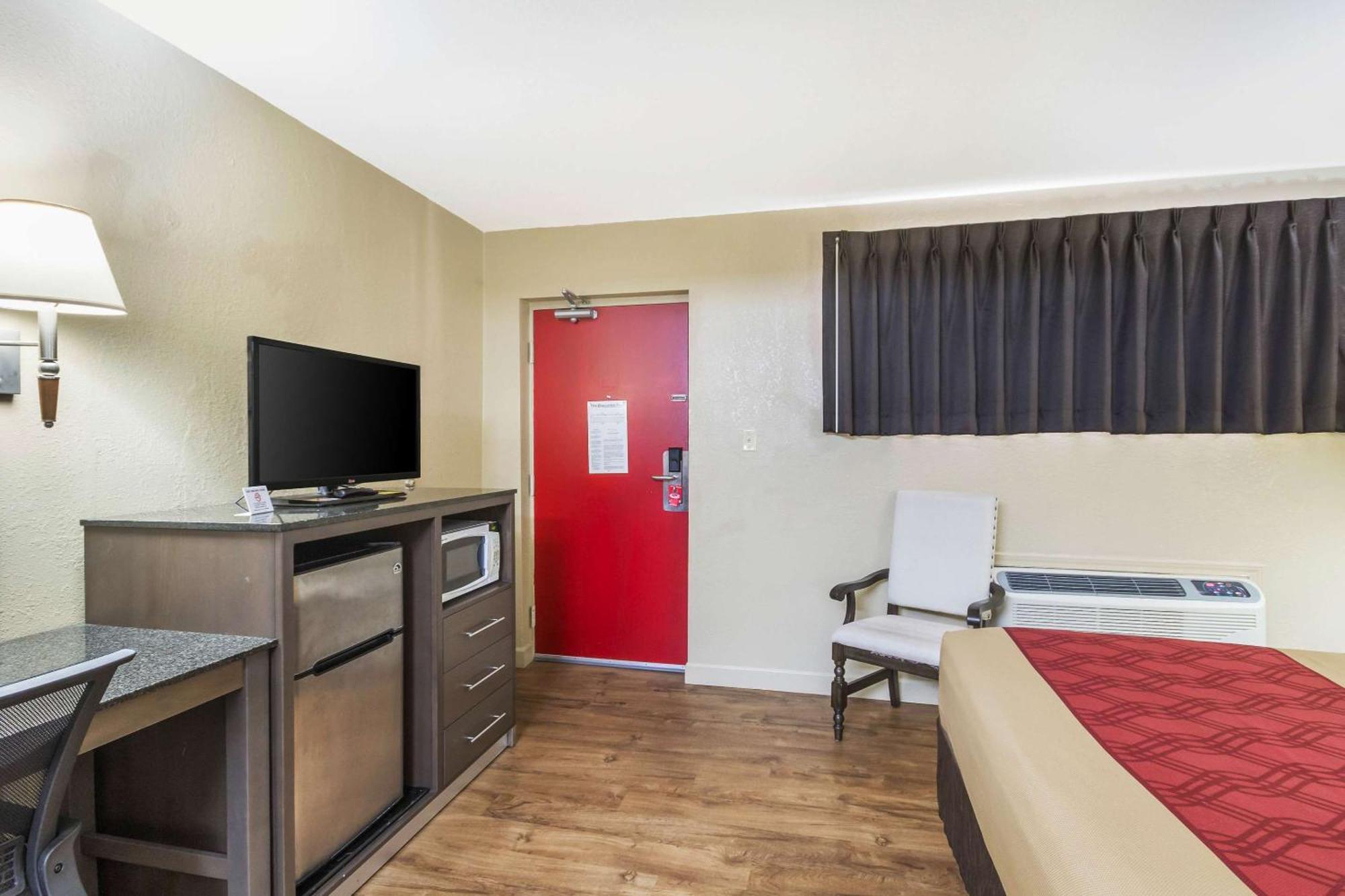 Econo Lodge Inn & Suites I-35 At Shawnee Mission Оверленд Парк Экстерьер фото